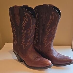 Source Unknown Brown Heeled Boots